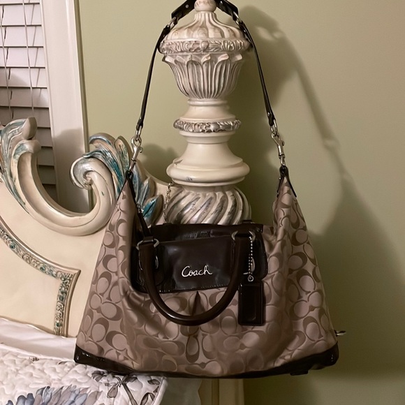 EUC - Coach Ashley Crossbody & Wallet - Picture 2 of 16